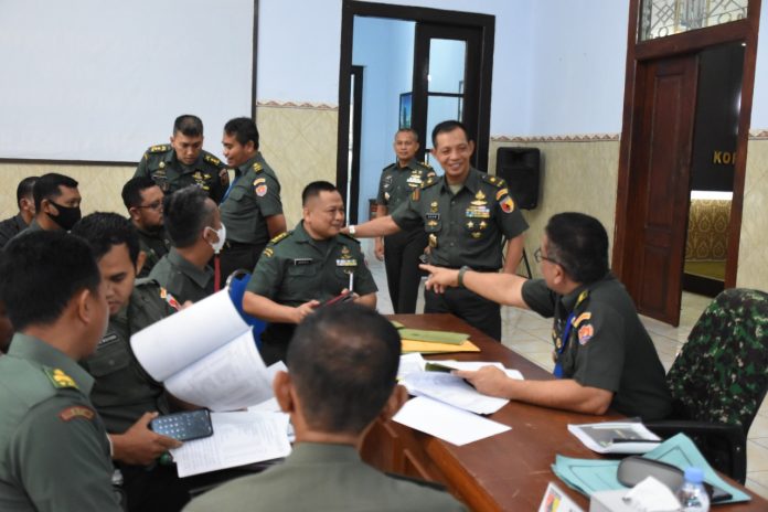 2. Wasrik Itjenad Gelar Audit di Korem 082CPYJ